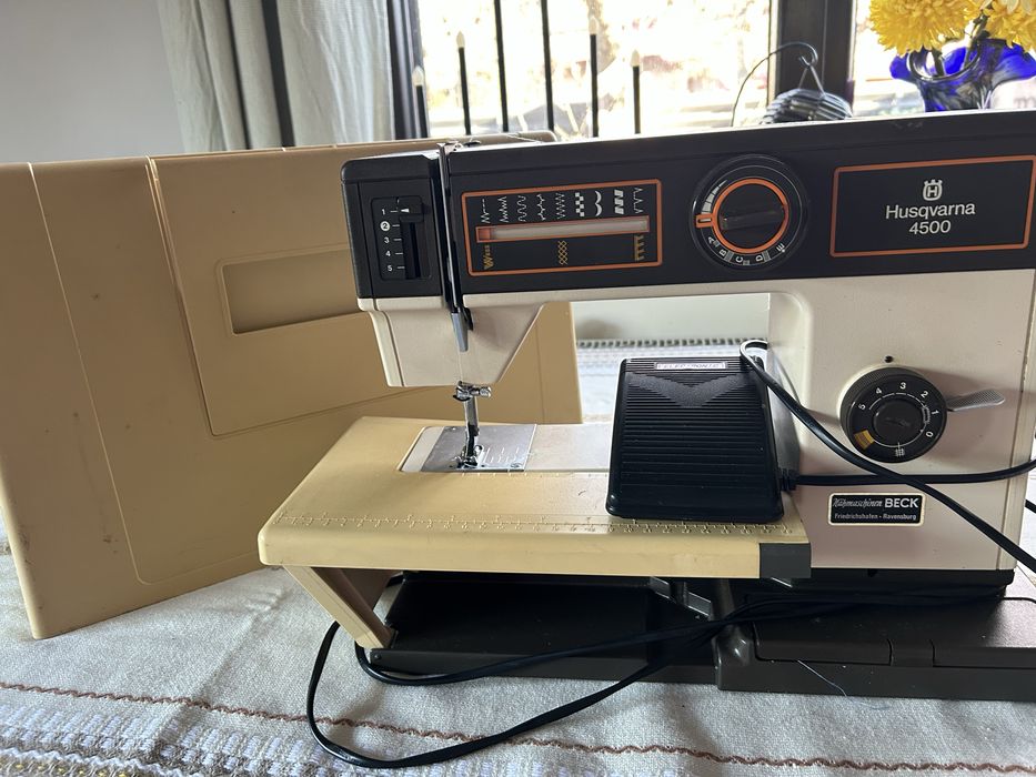 Masina de cusut Husqvarna 4500