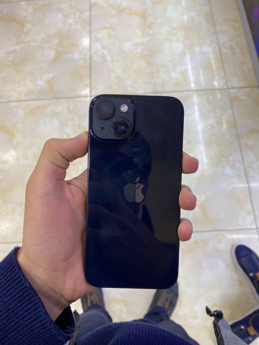 iPhone 14 синий цвет
