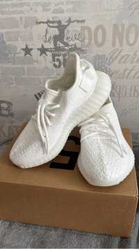 Продам детские белые Yeezy 35 р-р, НОВЫЕ , не подошел размер