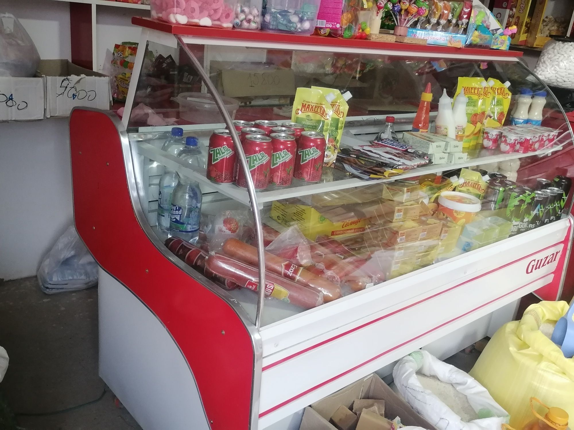 Vetrinni Xaladenik  1.80 uzunligi