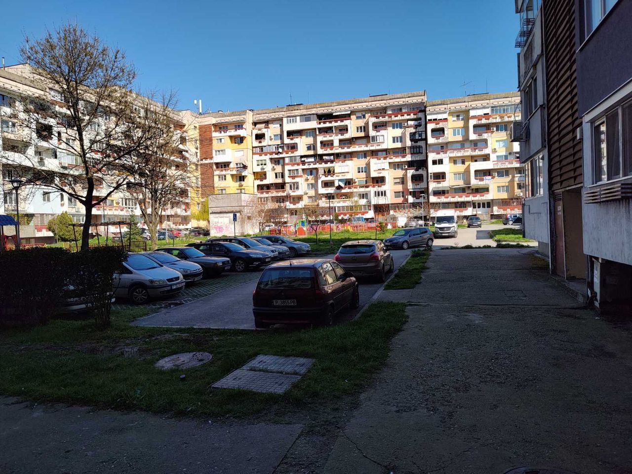 Продава се Многостаен апартамент в Русе, Централен южен район - 125 кв.м за 880 €/кв.м - Снимка #9
