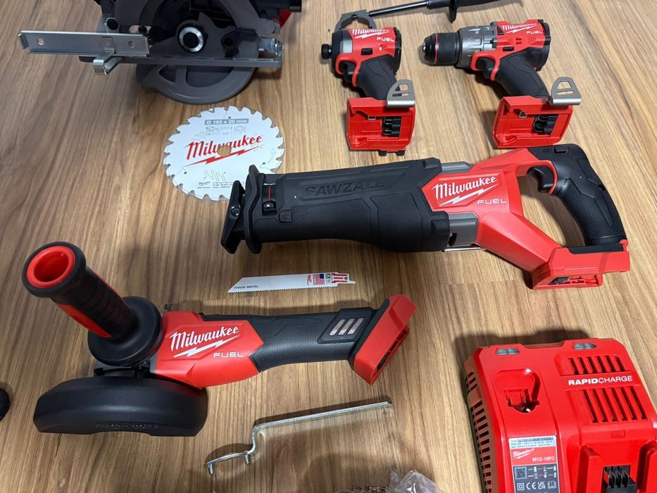 Milwaukee M18 Circular Impact Autofiletanta Flex Fierastrau Sabie LED