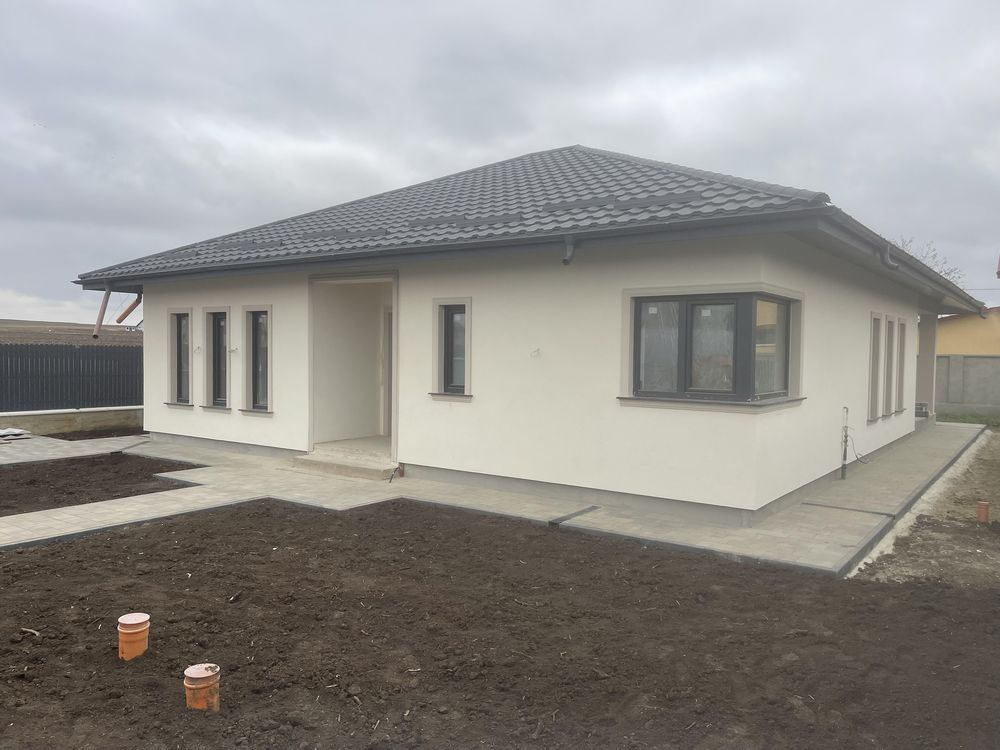 PLACA, 500 mp teren,4 Camere, 2 BAI, beci,incalzire pard.!Casa Dancu