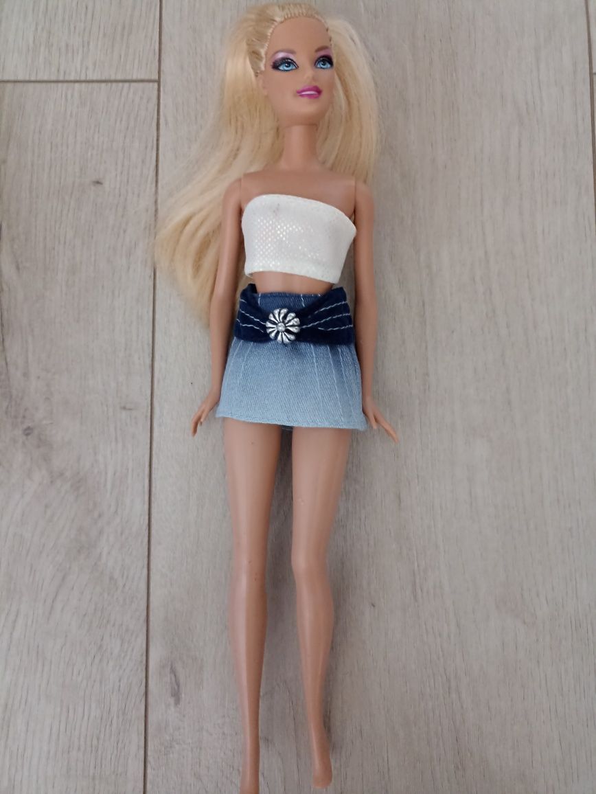 Păpușa originala Barbie
