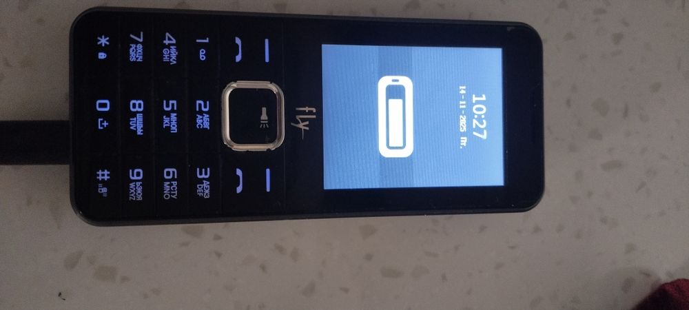 Телефон Fly. , Телефон Fly .