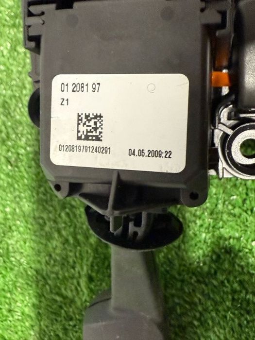 Ansamblu manete comenzi volan + spira 2009 bmw seria 1 lci 118d e87 2.0 diesel cod oem lz912303503