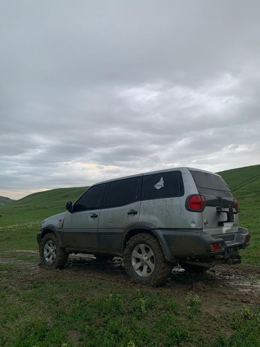 Nissan terrano  motor 2.7 tdi 4x4 cu reductor