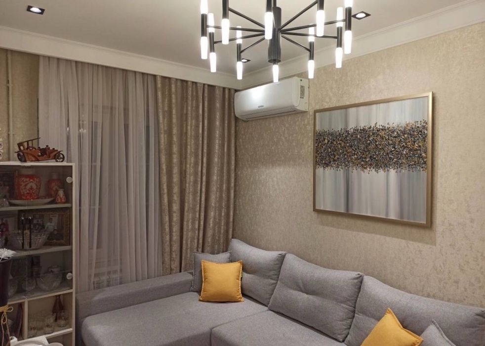 5/3/4 Минор, Ц-5 финансовый институт, 77 серия, кирпич 101м2, 170,000