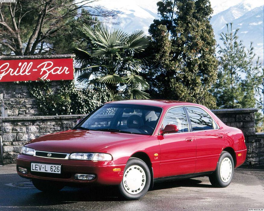Стекло фар Mazda Cronos 626