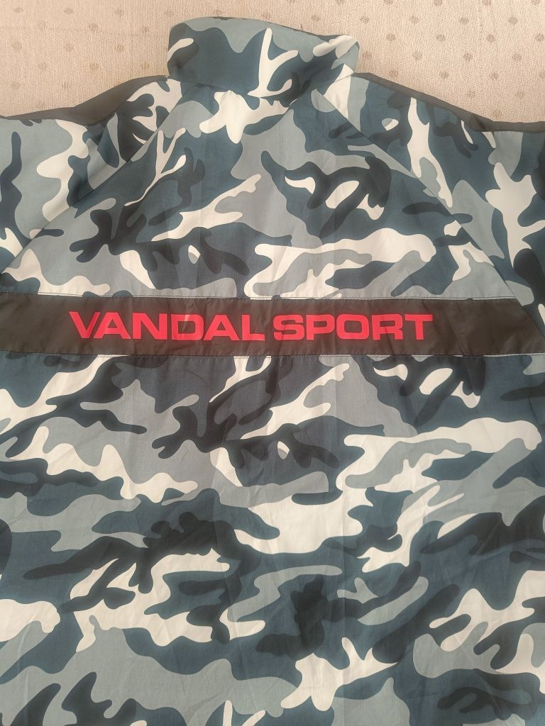 Мъжка ветровка Vandal Sport L