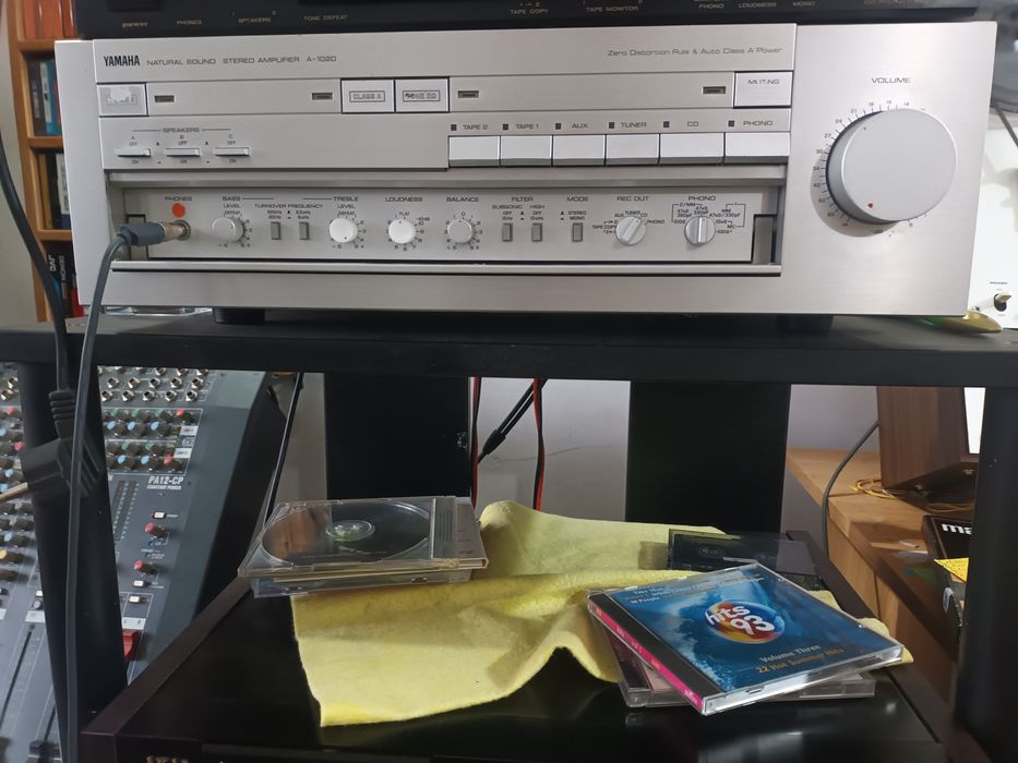 Amplificator audio Yamaha A-1020