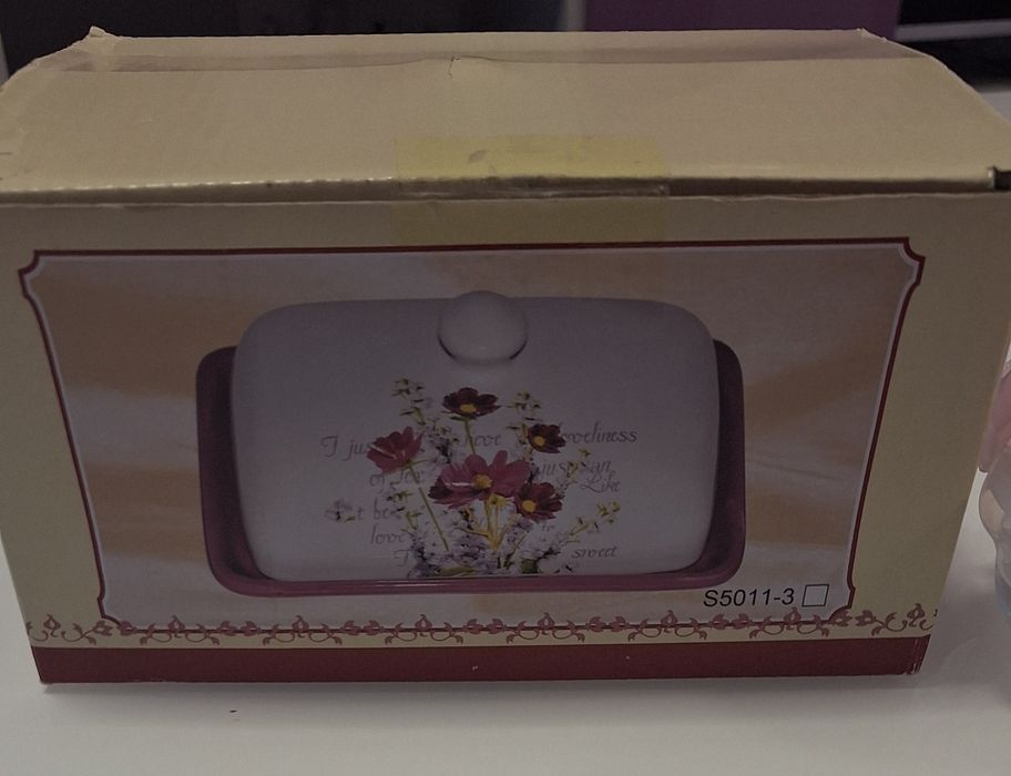 Порцеланова купа за масло и купичка за съхранение