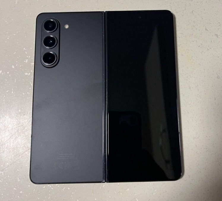 Samsung Fold 5 , 512gb ,12gb