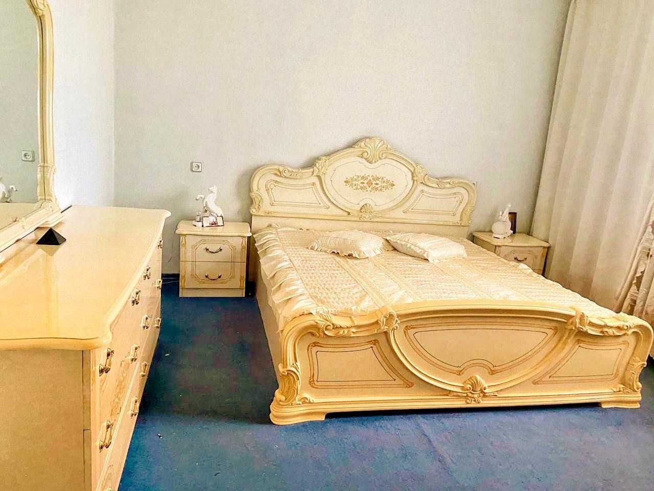№Д0143. Продается Трех уровневый дом в районе Г. Дружбы.