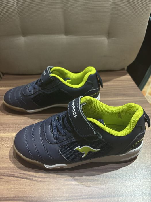Vand adidasi sport KangaROOS ptr copii marimea 29