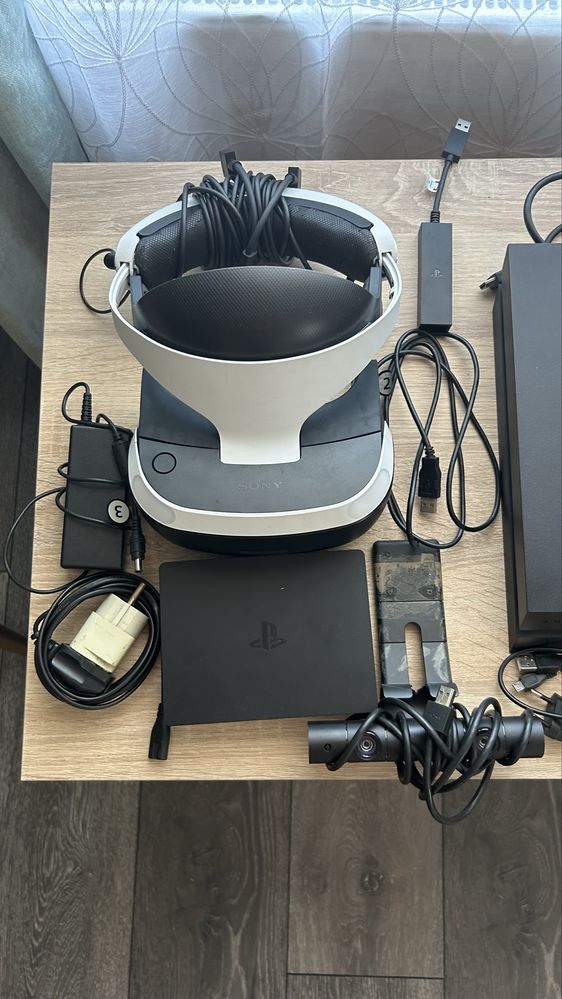 !se vinde si separat!Playstation4 + PSVR si adaptor pt PS5 + 8 jocuri