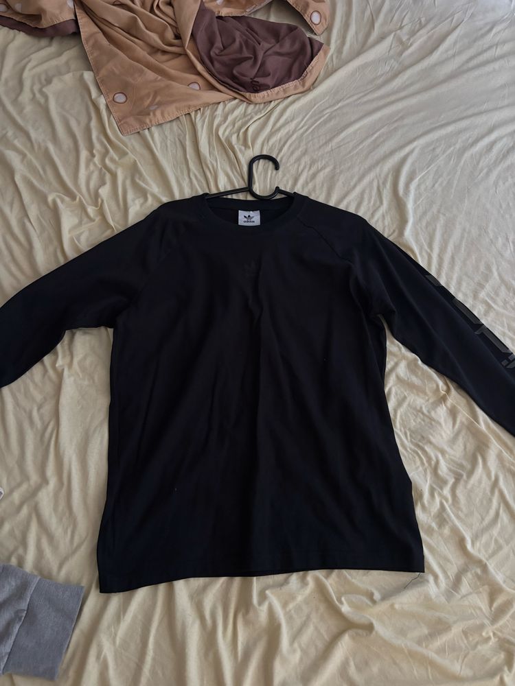 Блуза на марката adidas