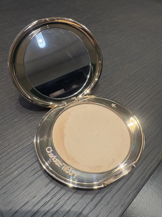Charlotte Tilbury пудра
