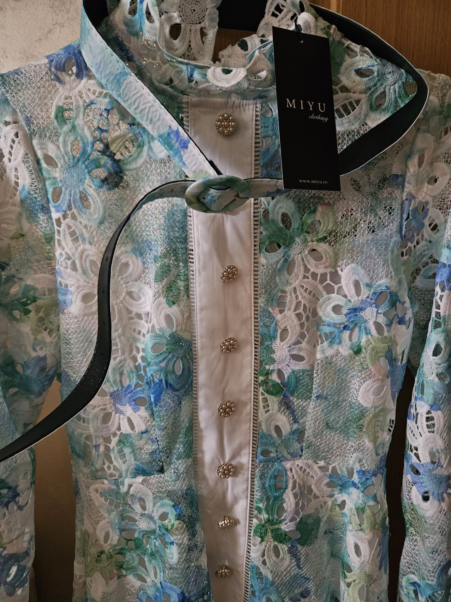 Rochita Miyu Clothing