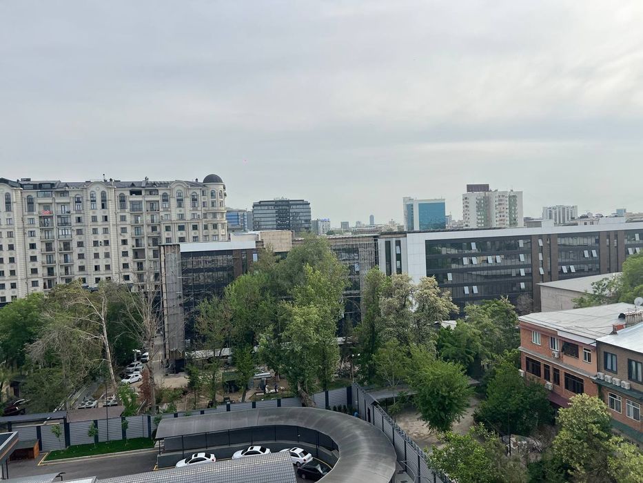 Сдаю 3 комнатная евро квартира со всеми удобствами возле метро Минор.