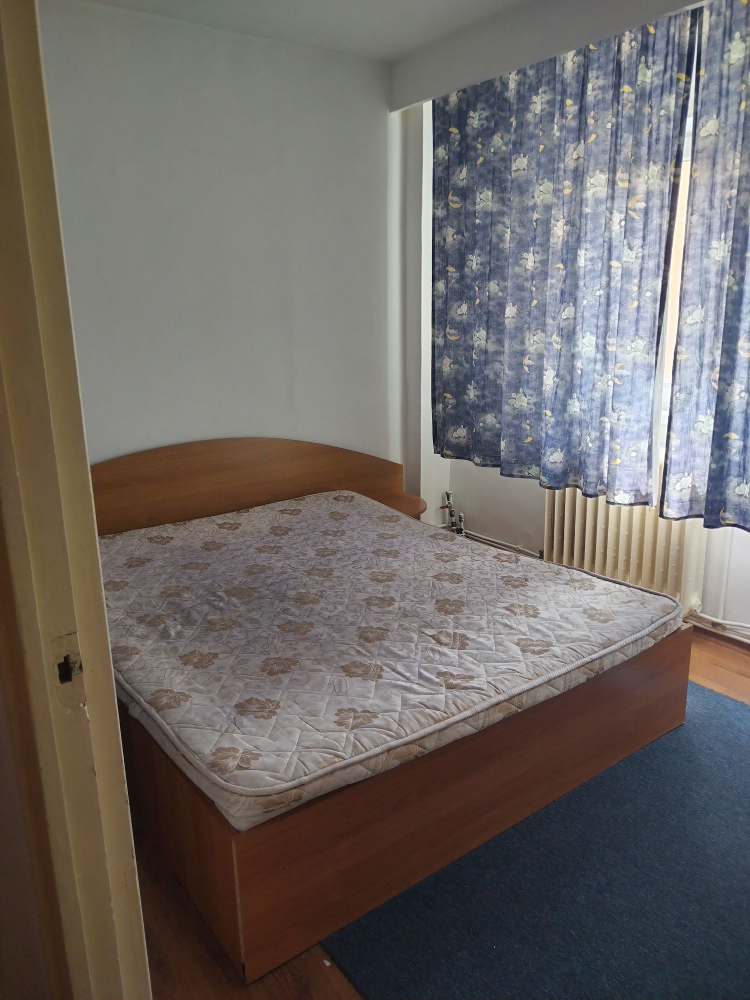 Apartament 3 camere,2 băi,70 mp,etaj 2, zonă ultracentrală Deva