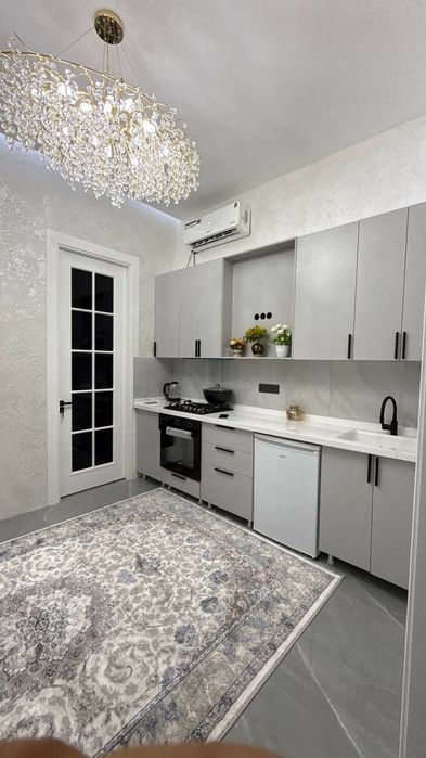 kvartira 2 xona 550 sharoyitlari bor