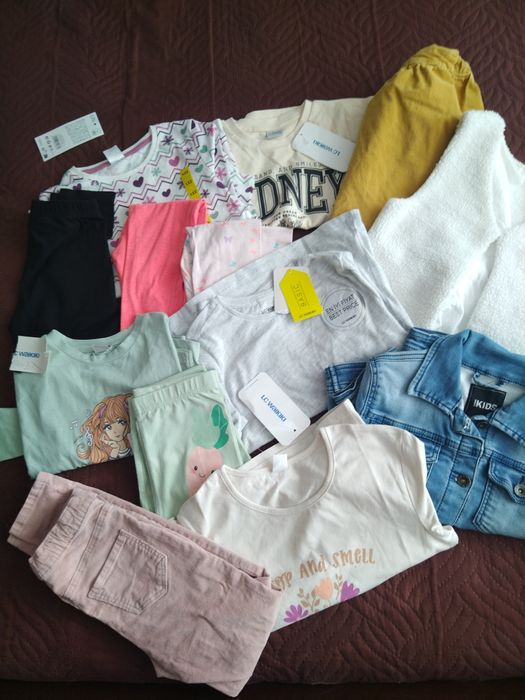 Лот за момиче р. 122 и 128