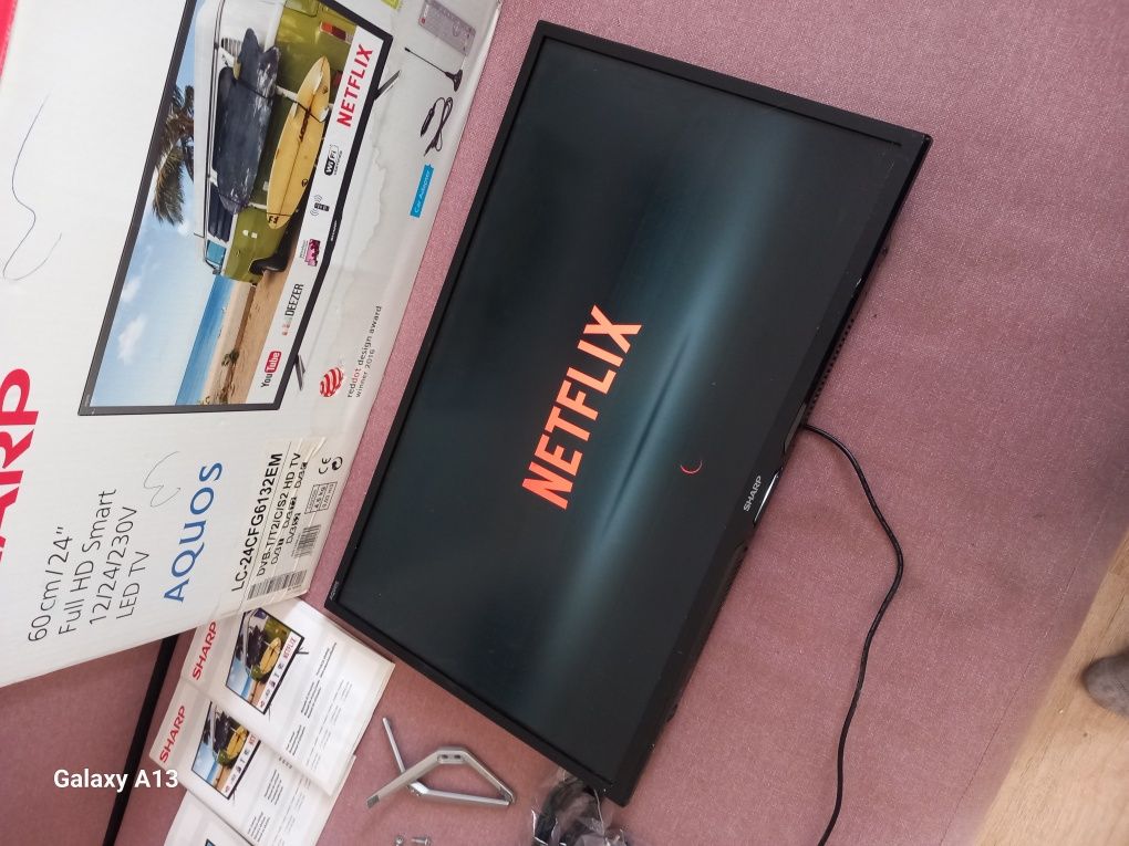 Televizor smart Sharp 60 cm