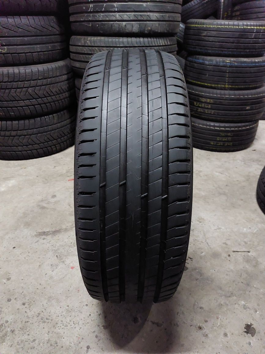 O anvelopa 235/60 R18 Michelin