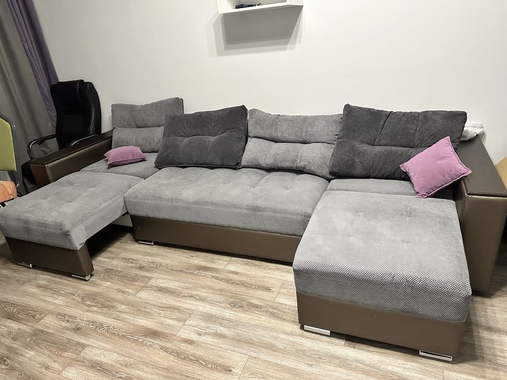 Продается диван 3,20