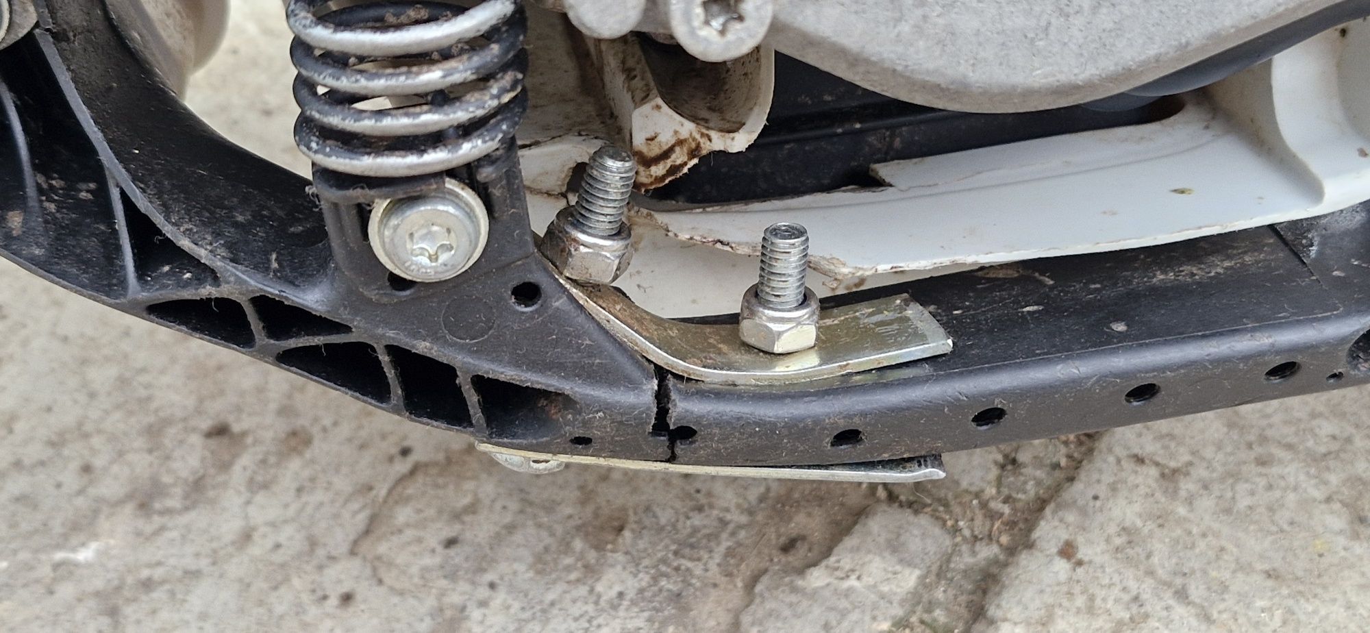 Motofoarfeca sthil hs82