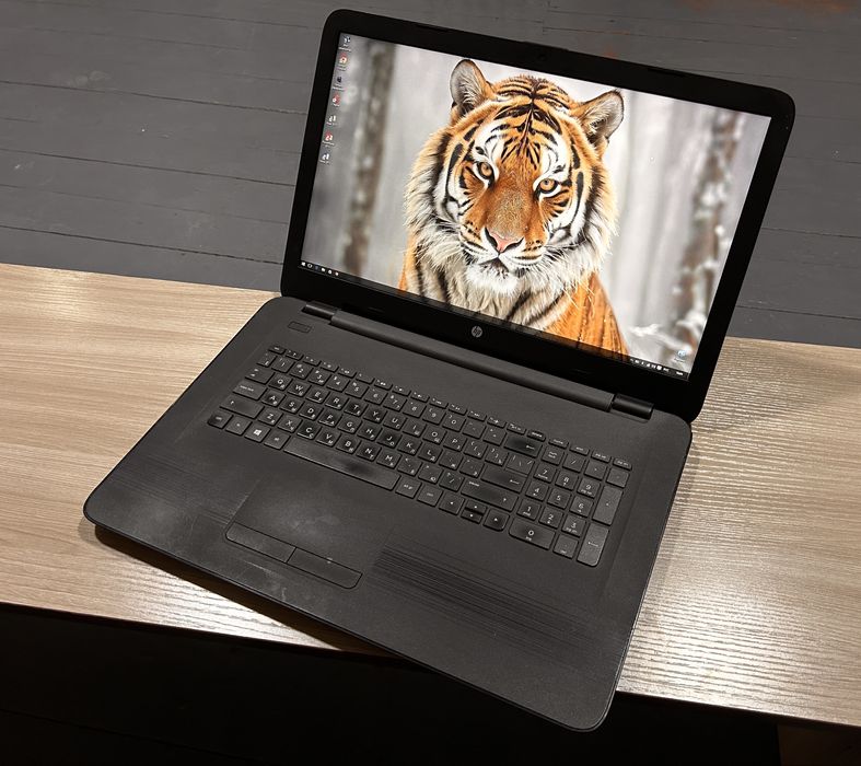 Большой мощный Hp ноутбук для разных работ