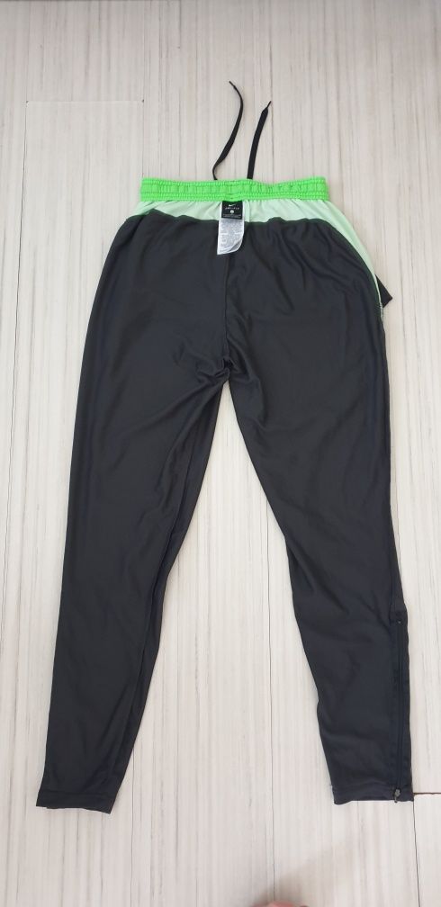 Nike Strike Stretch Mens Pant Size S НОВО! ОРИГИНАЛ! Мъжко Долнище!