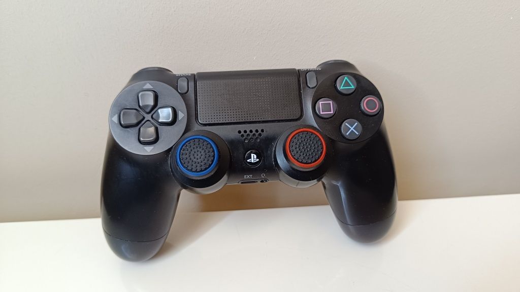 PlayStation Dualshock 4 Контролер