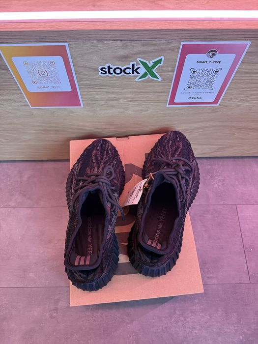 Yeezy Boost 350 Model Mx Rock
