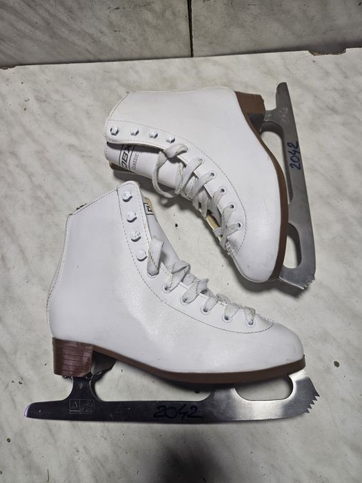 Patine 2042 gheata patinaj artistic DBX  marime eu  36 ( 23  cm)