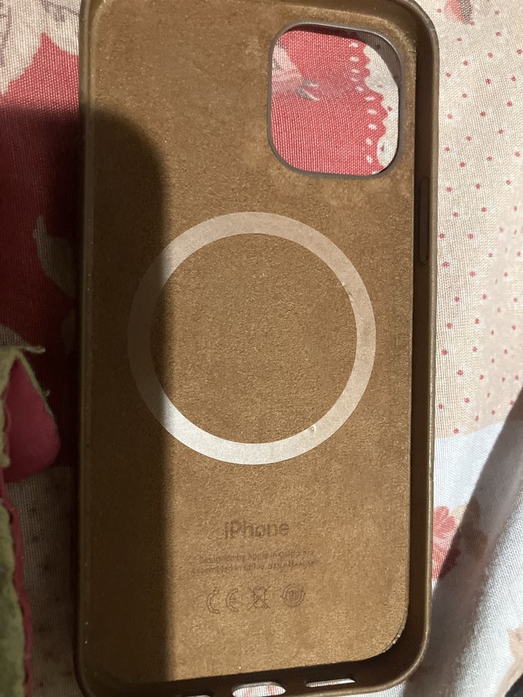Продавам Оригинален калъф за iphone 12 за 10 лв