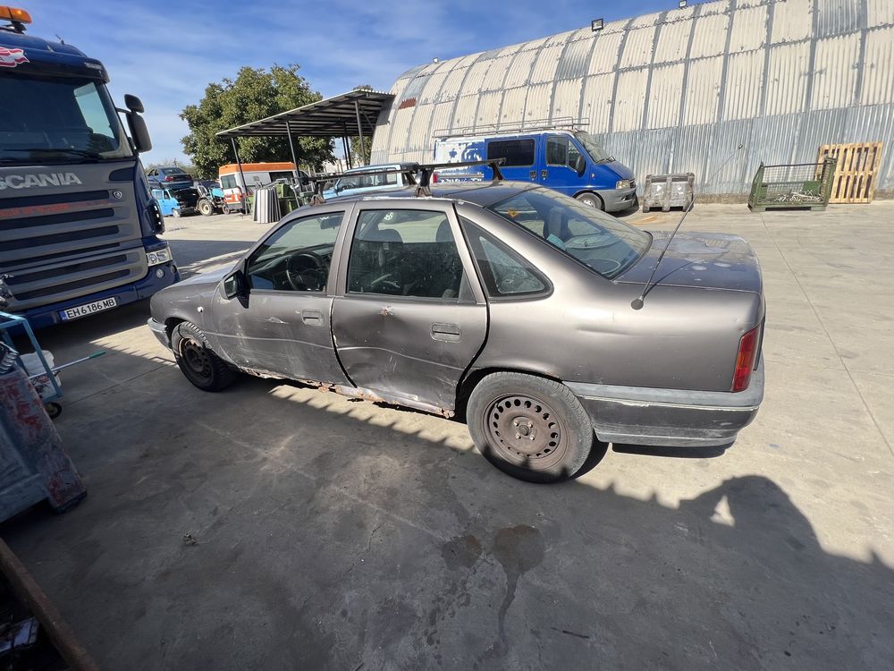 Opel Vectra A 2.0  НА ЧАСТИ