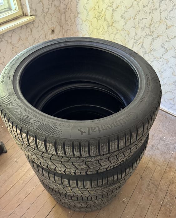 ПРОДАВАМ 295/40/22 Continental ЗИМНИ