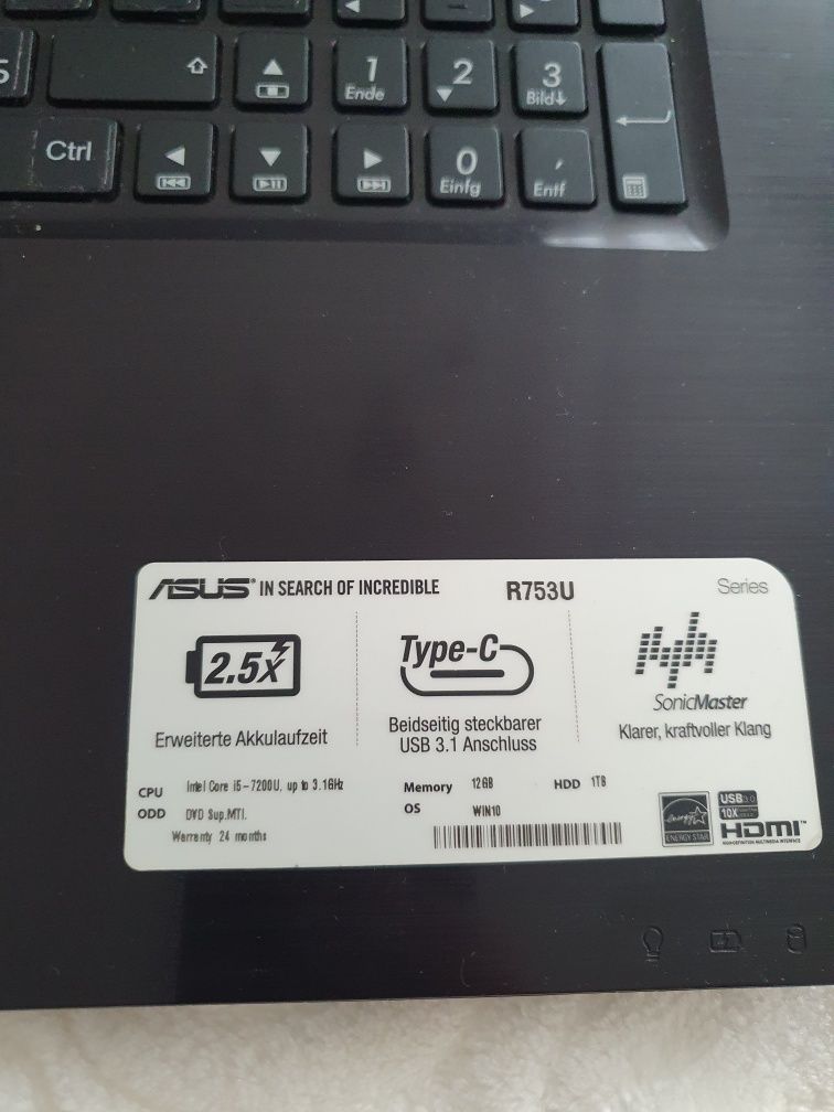 Asus R753U лаптоп