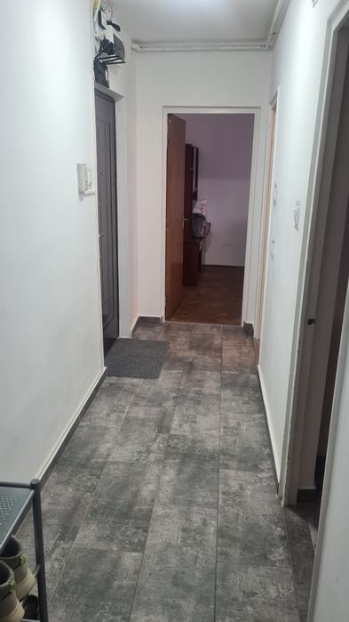 Închiriez apartament 2 camere