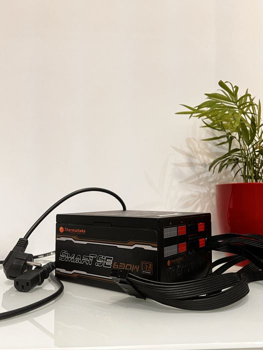 Sursa Thermaltake Smart SE 630W 89% EFICIENTA