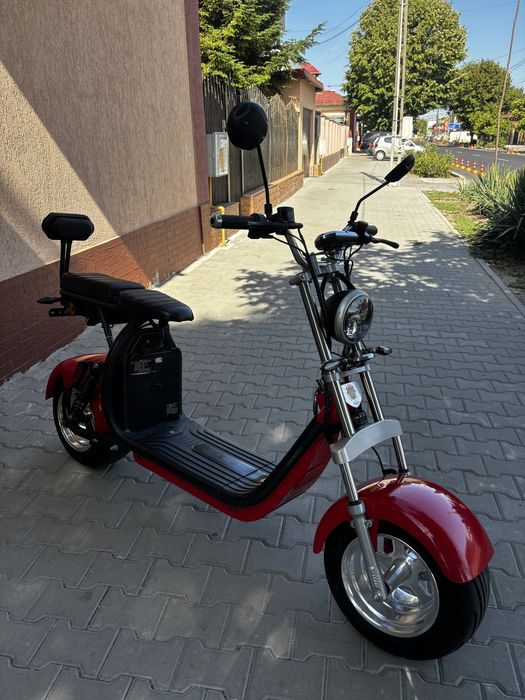 Vand scuter electric moped