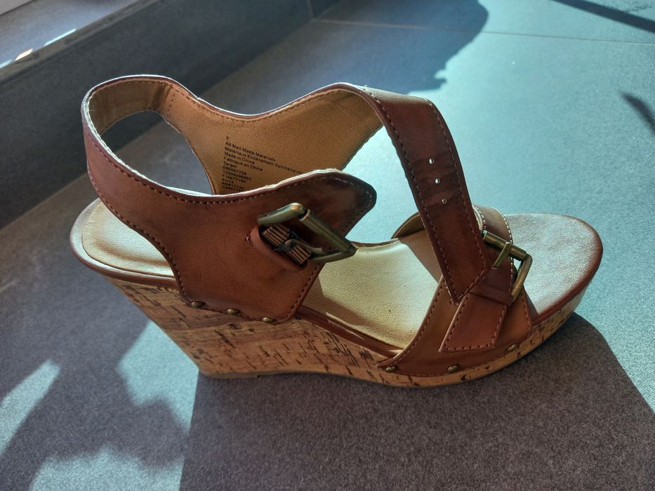 Sandale marimea 38 de piele