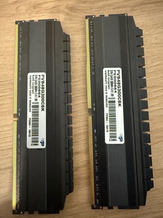 Vand 8gb ram de 3000mhz