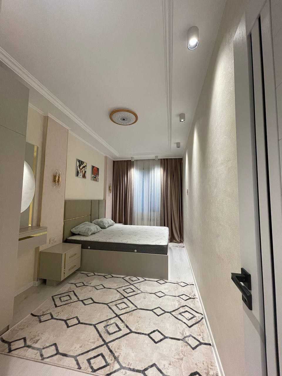 Срочно продам кв 2-ком кв ор Новза Метро/Спорт Товар. Цена Бомба.29*