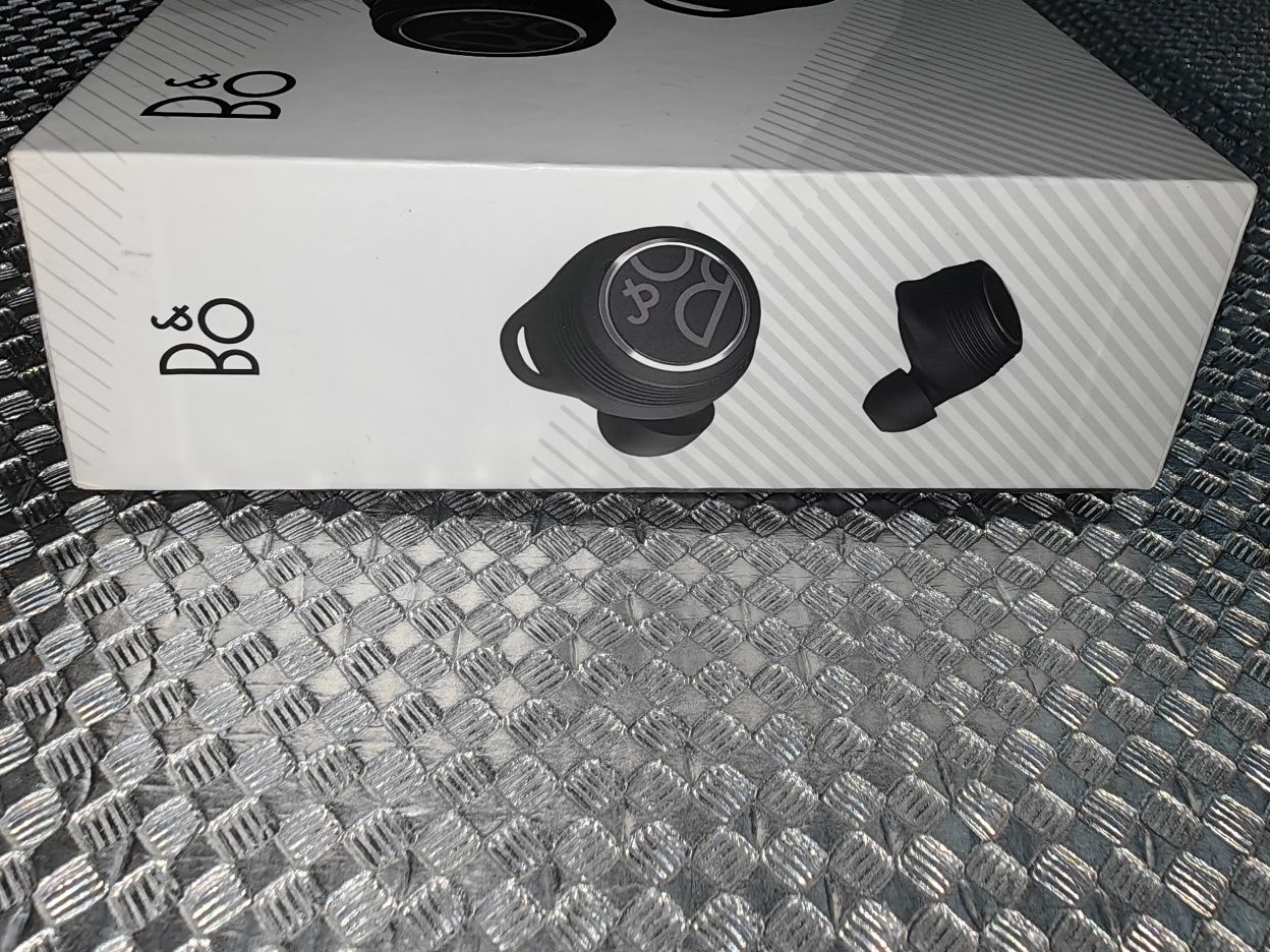 Слушалкк Bang & Olufsen Beoplay Е8 Sport Bluetooth


Продавам спортни