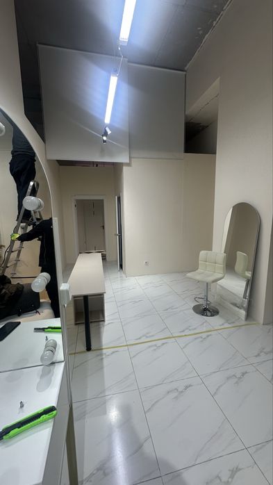 Сдам в аренду стол для мастера маникюра