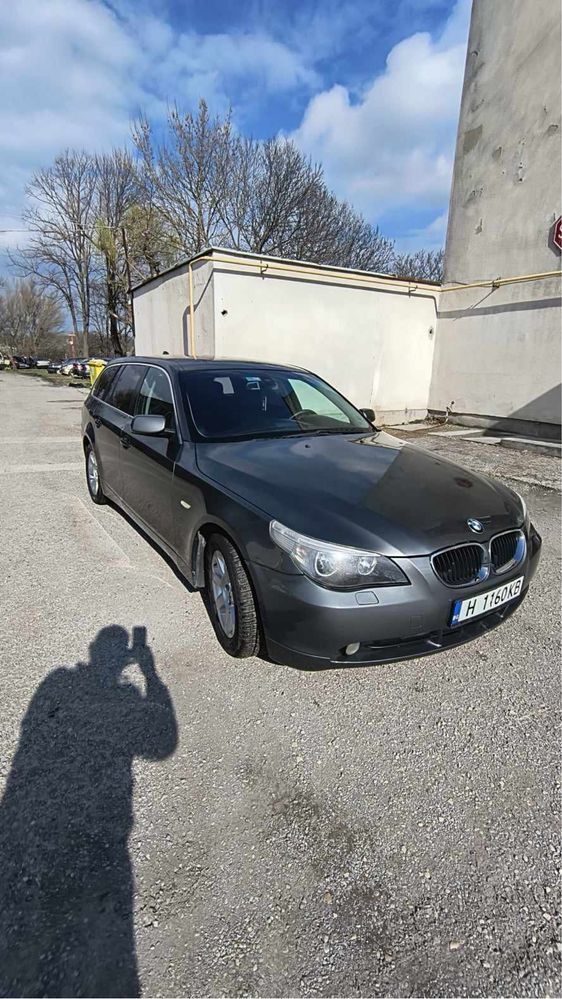 Продавам личният си автомобил BMW 525D