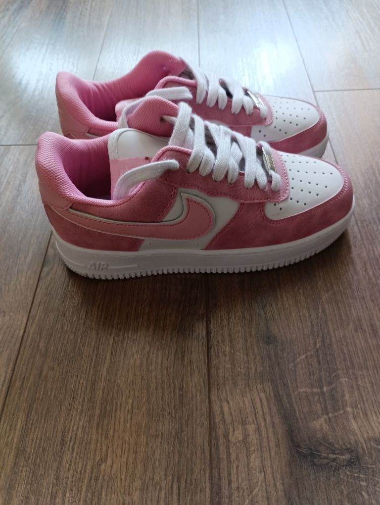 Дамски маратонки Nike